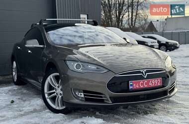 Ліфтбек Tesla Model S 2015 в Трускавці