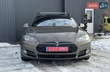 Ліфтбек Tesla Model S 2015 в Трускавці