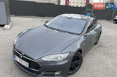 Ліфтбек Tesla Model S 2014 в Києві