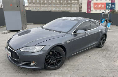 Ліфтбек Tesla Model S 2014 в Києві