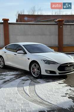 Ліфтбек Tesla Model S 2015 в Буковеле