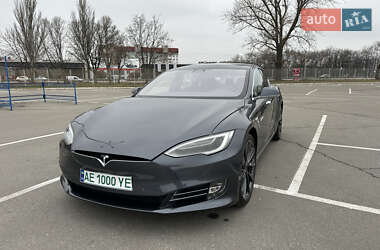 Ліфтбек Tesla Model S 2018 в Дніпрі