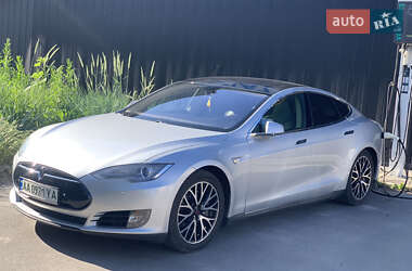 Ліфтбек Tesla Model S 2014 в Харкові