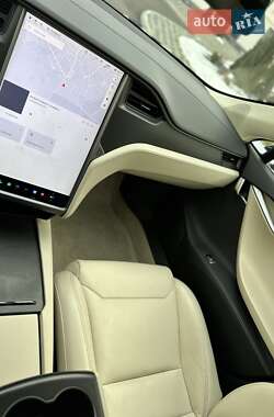 Лифтбек Tesla Model S 2018 в 