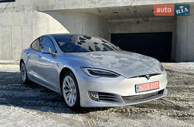 Лифтбек Tesla Model S 2017 в Львове