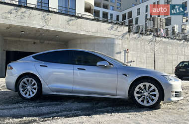 Лифтбек Tesla Model S 2017 в 