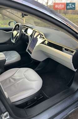 Ліфтбек Tesla Model S 2013 в Рівному