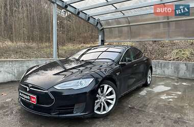 Ліфтбек Tesla Model S 2015 в Києві