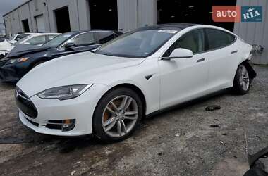 Ліфтбек Tesla Model S 2014 в Івано-Франківську