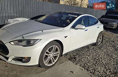 Ліфтбек Tesla Model S 2014 в Івано-Франківську