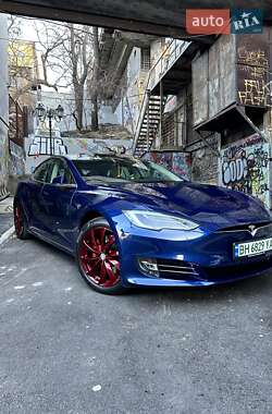 Ліфтбек Tesla Model S 2017 в Одесі