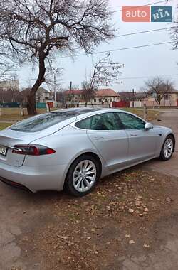 Ліфтбек Tesla Model S 2017 в Черкасах