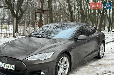 Ліфтбек Tesla Model S 2014 в Вінниці