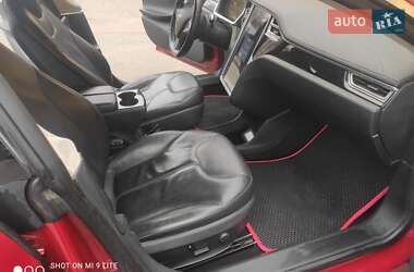 Лифтбек Tesla Model S 2014 в 