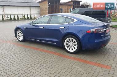 Лифтбек Tesla Model S 2017 в 