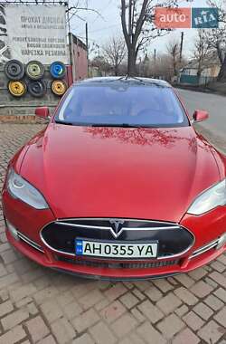 Ліфтбек Tesla Model S 2015 в Слов'янську