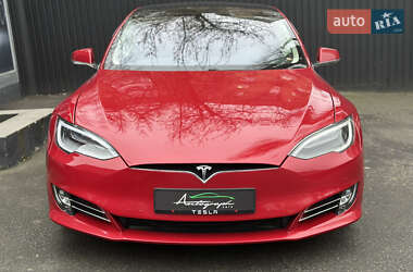 Лифтбек Tesla Model S 2018 в 