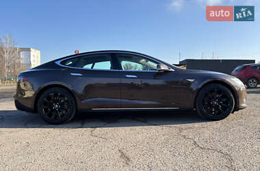 Ліфтбек Tesla Model S 2013 в 