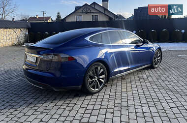 Лифтбек Tesla Model S 2015 в Львове