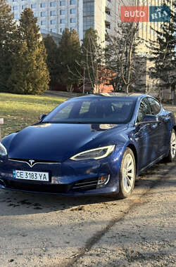 Лифтбек Tesla Model S 2017 в Черновцах