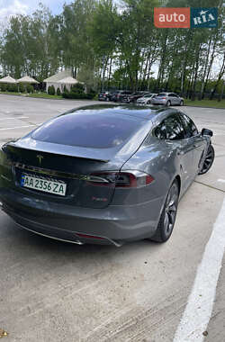 Лифтбек Tesla Model S 2013 в 