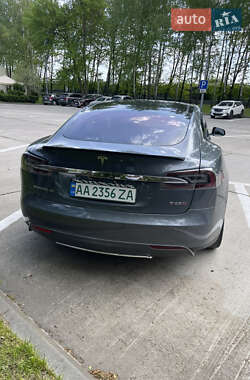 Лифтбек Tesla Model S 2013 в 
