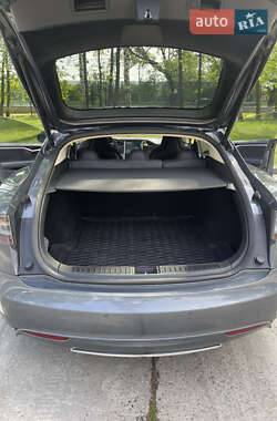 Лифтбек Tesla Model S 2013 в 