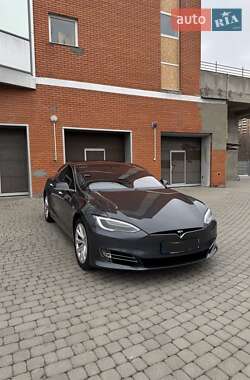 Ліфтбек Tesla Model S 2018 в Харкові