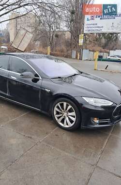 Ліфтбек Tesla Model S 2014 в Києві