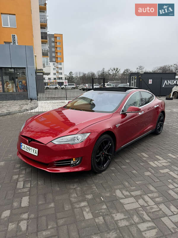 Ліфтбек Tesla Model S 2014 в Черкасах