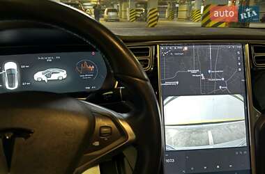 Лифтбек Tesla Model S 2016 в 