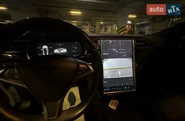 Лифтбек Tesla Model S 2016 в 