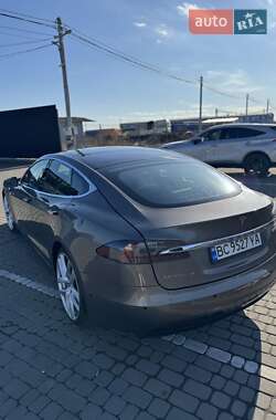 Ліфтбек Tesla Model S 2015 в 