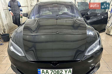 Лифтбек Tesla Model S 2017 в 