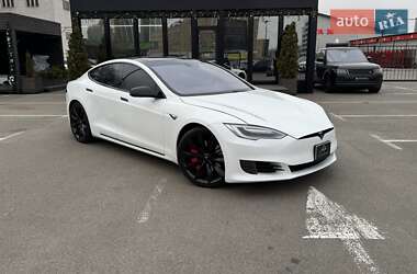 Ліфтбек Tesla Model S 2016 в Києві