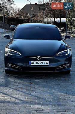 Лифтбек Tesla Model S 2018 в 