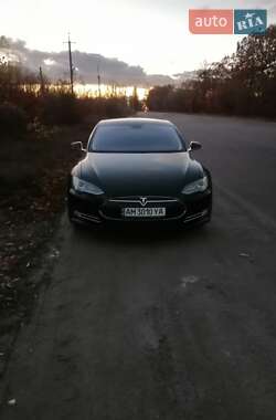 Ліфтбек Tesla Model S 2014 в Бердичеві