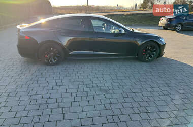 Лифтбек Tesla Model S 2014 в 