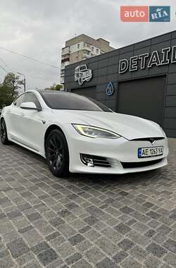 Ліфтбек Tesla Model S 2020 в Дніпрі