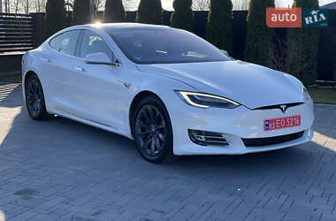 Ліфтбек Tesla Model S 2019 в Ковелі