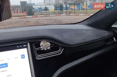 Лифтбек Tesla Model S 2015 в Киеве