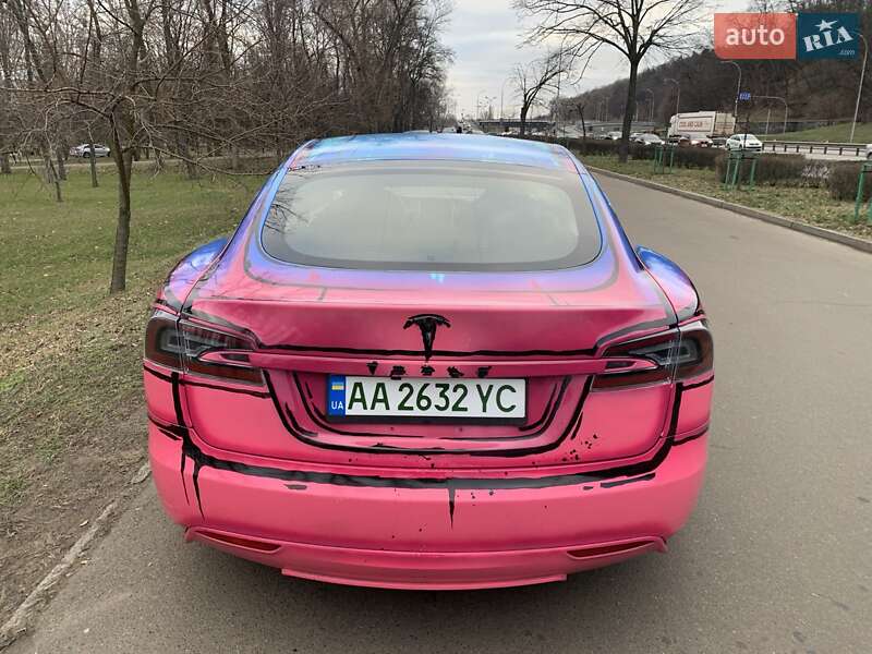 Ліфтбек Tesla Model S 2014 в Києві