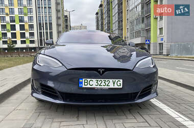 Лифтбек Tesla Model S 2017 в Львове