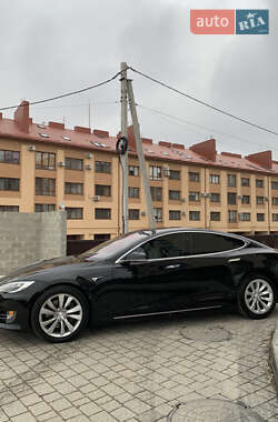 Лифтбек Tesla Model S 2019 в 