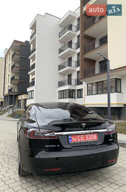 Лифтбек Tesla Model S 2019 в 