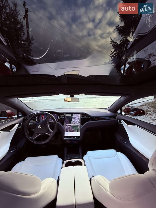 Ліфтбек Tesla Model S 2018 в Харкові
