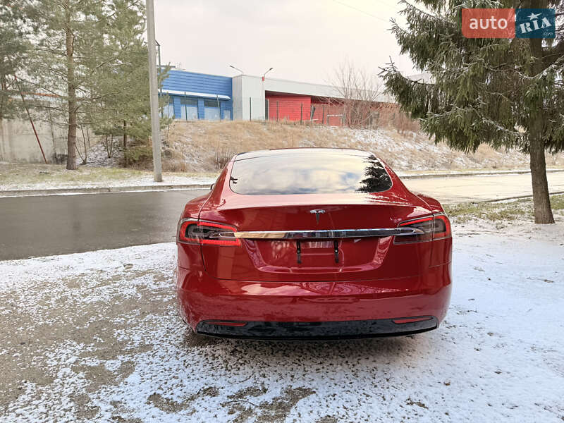 Ліфтбек Tesla Model S 2018 в Харкові