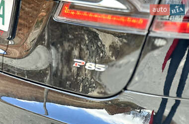 Ліфтбек Tesla Model S 2014 в Тернополі