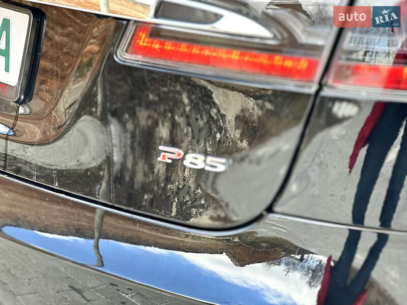 Лифтбек Tesla Model S 2014 в Тернополе фото 29 Лифтбек Tesla Model S 2014 в Тернополе