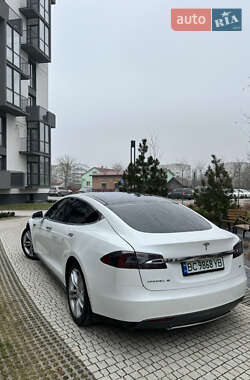 Ліфтбек Tesla Model S 2013 в Пустомитах